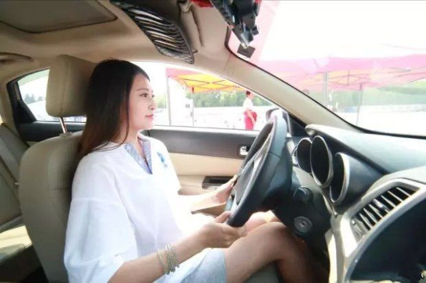 考驾照第一次学车需要注意什么,为什么女的学车这么难