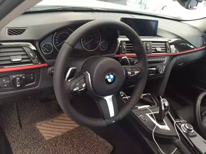 原来你是这样的“丁字裤”M系方向盘超细节实拍