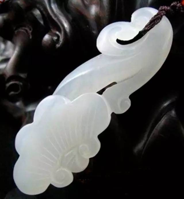 挠痒痒的，叫价千万元？竟然还有人买了