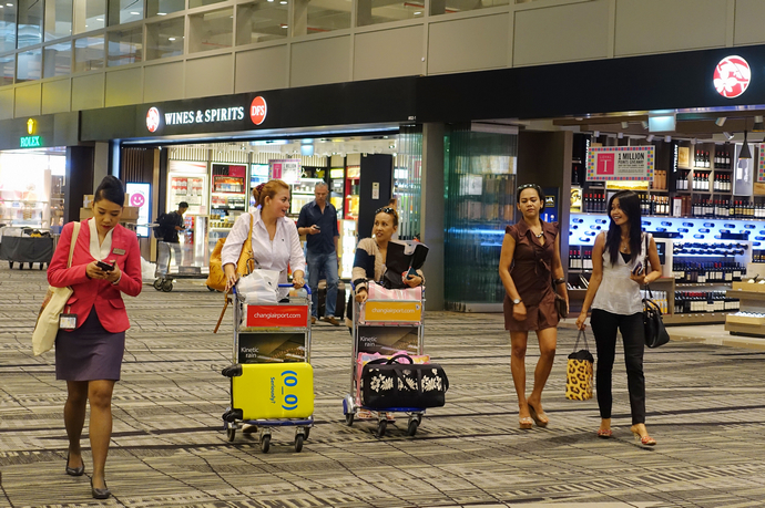 机场转机4小时时间能干啥,机场里无聊怎么办