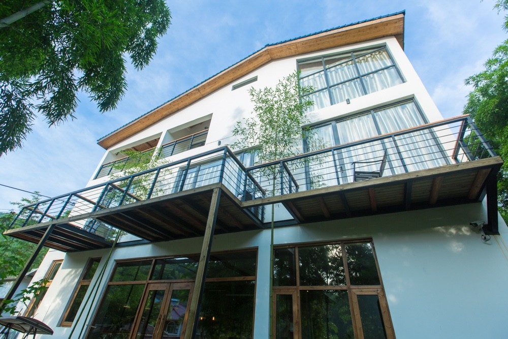 夏天去山上避暑好不好,莫干山下雨天旅游攻略详细