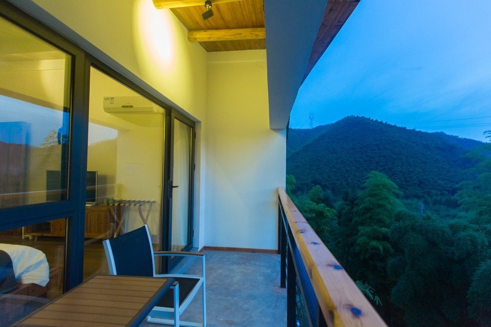 夏天去山上避暑好不好,莫干山下雨天旅游攻略详细