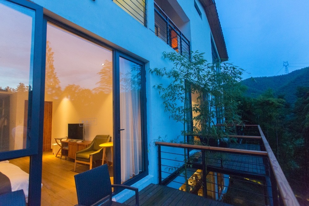 夏天去山上避暑好不好,莫干山下雨天旅游攻略详细