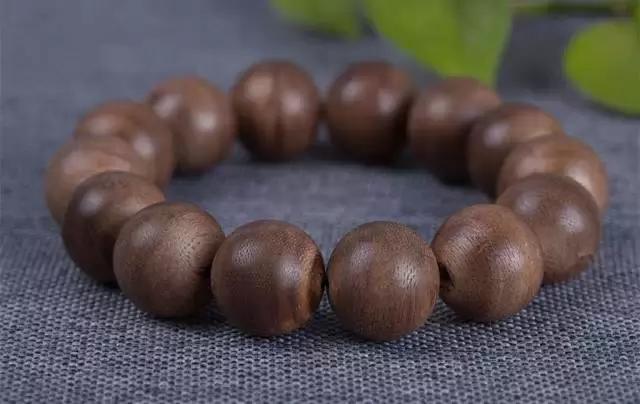 越南沉香木有什么用途,老沉香木雕刻摆件的特征鉴别