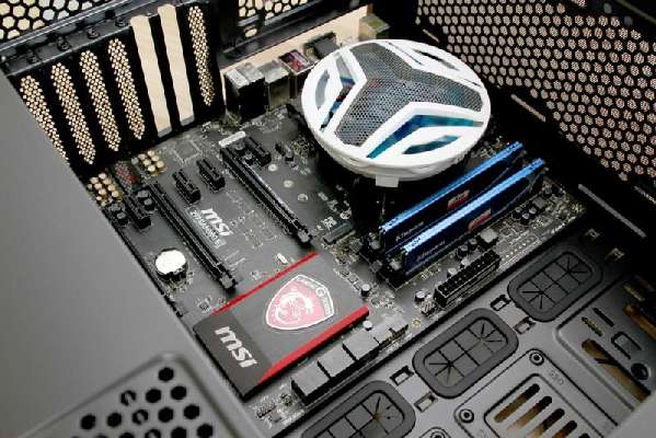 rgb光污染机箱推荐,光污染电脑机箱推荐