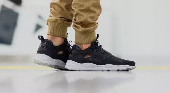 那些脚感贼棒的平价潮鞋,平价好看的鞋子潮鞋推荐