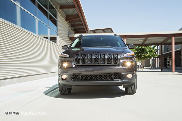 jeep自由光2.0自然吸气六万公里,转型之作第6集完整版