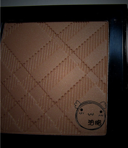 巴宝莉彩妆是轻奢还是高奢,burberry彩妆推荐