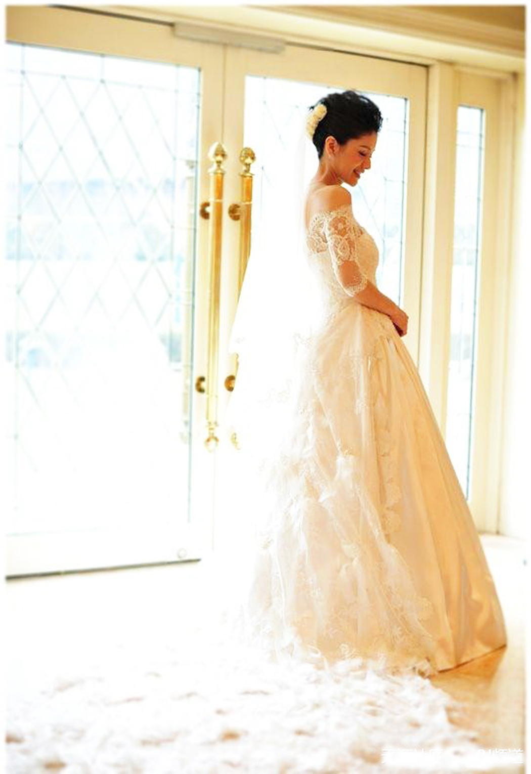 兰玉一年设计多少款婚纱,蓝玉设计过的婚纱