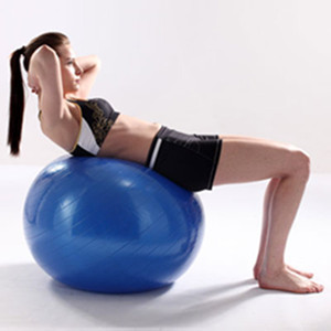 健身瑜伽球瘦身教程,瑜伽球减肥瘦腰图解