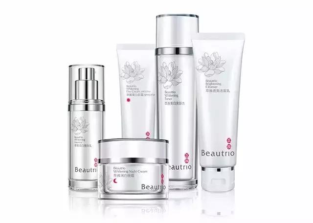 红润有光泽肤色显白,最美的女人都有哪些特点