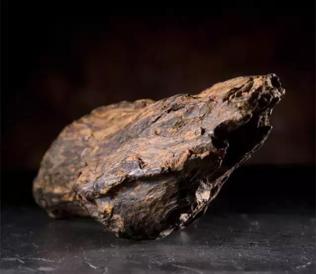 越南沉香木有什么用途,老沉香木雕刻摆件的特征鉴别