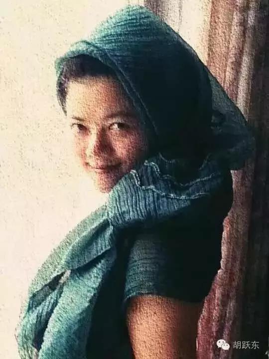 现代女子的美有多种，洛阳的她却是精致的懒！