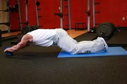 适合女性在家用的健身器材,在家最容易坚持的健身器材