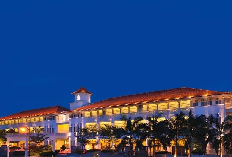 新加坡万豪福朋喜来登,福朋喜来登和艾美自助餐