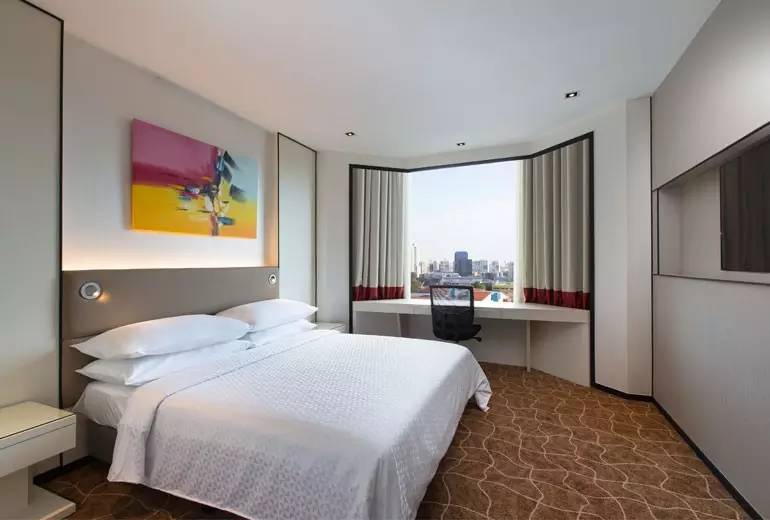 新加坡万豪福朋喜来登,福朋喜来登和艾美自助餐