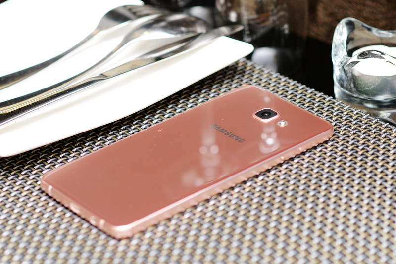 三星galaxya9测评,三星a9测评