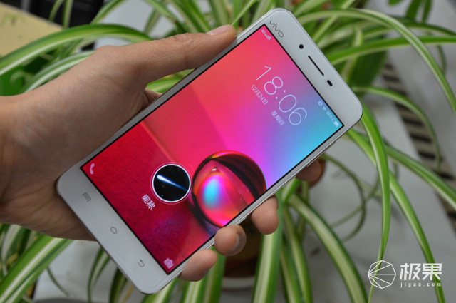 有没有跟iphone一样的手机,和iphone外观相似的安卓机