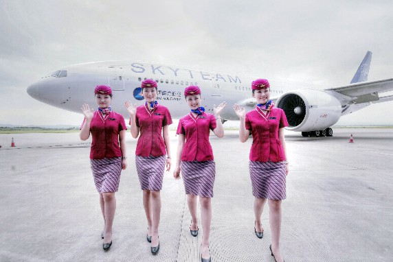 各航空公司空姐工资排名,各航空公司空姐空少