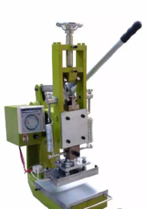 做皮具用哪些机器,全自动皮具生产机器