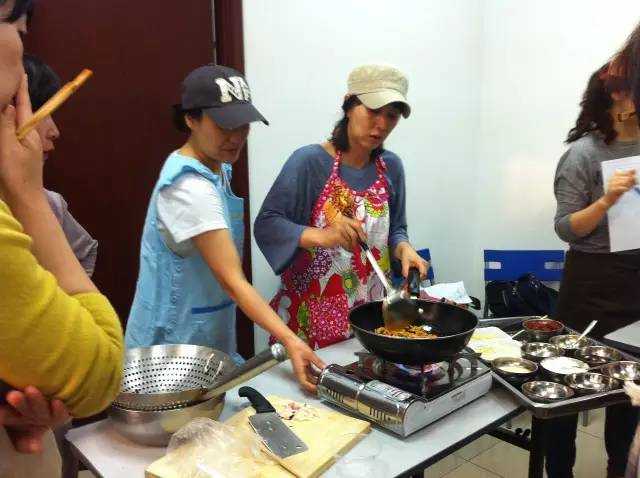 资讯一封来自童话大王父亲的表扬信：上银行原来还可以这么舒心！