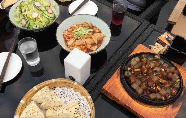 住西安城墙下的感受,西安城墙根下的浪漫