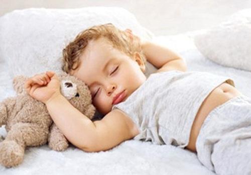 夏天宝宝睡袋防踢,夏天选什么睡袋能防止宝宝着凉