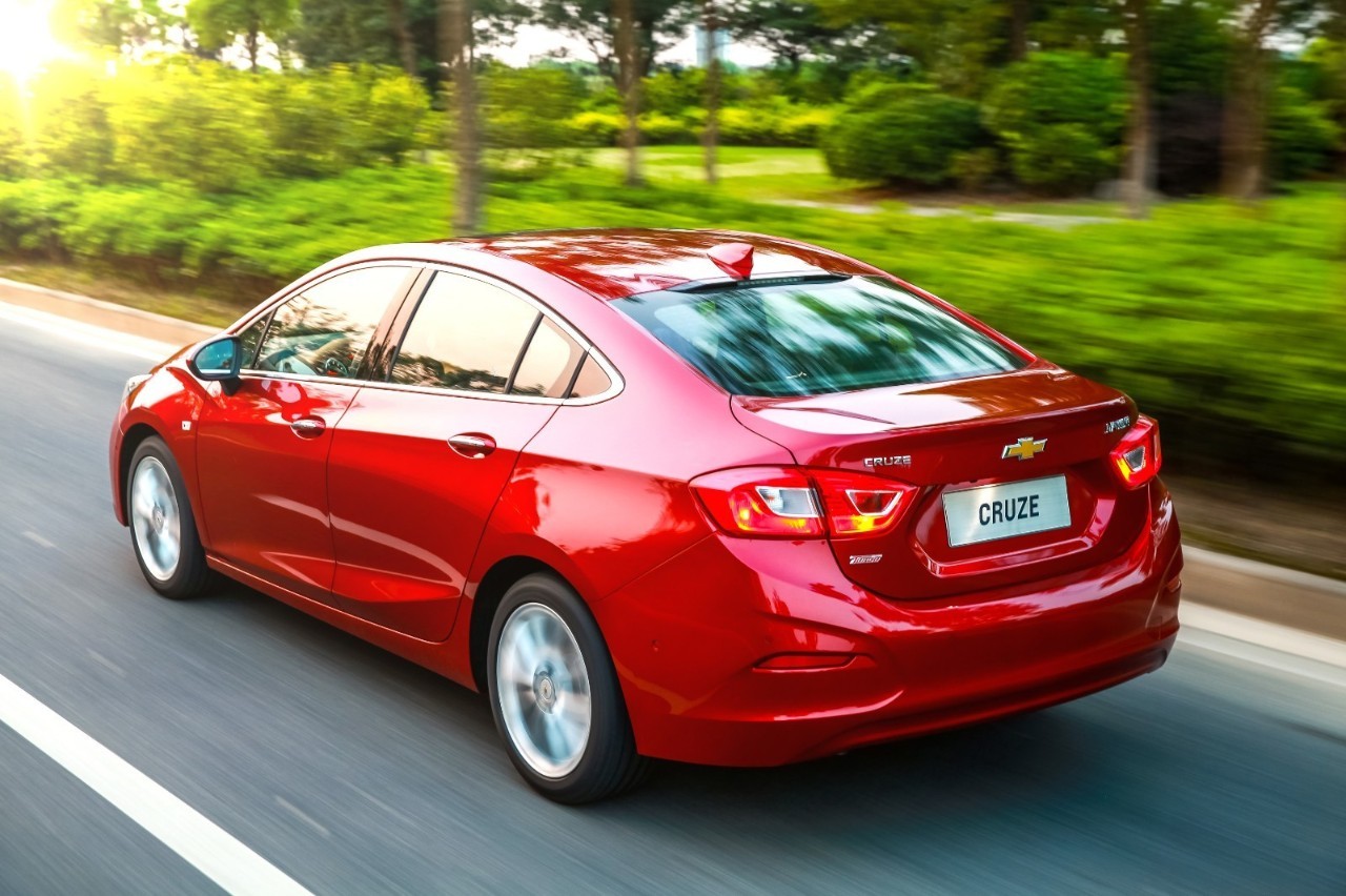 雪佛兰新款科鲁兹试驾评测,雪佛兰科鲁兹1.4t油耗17年上牌