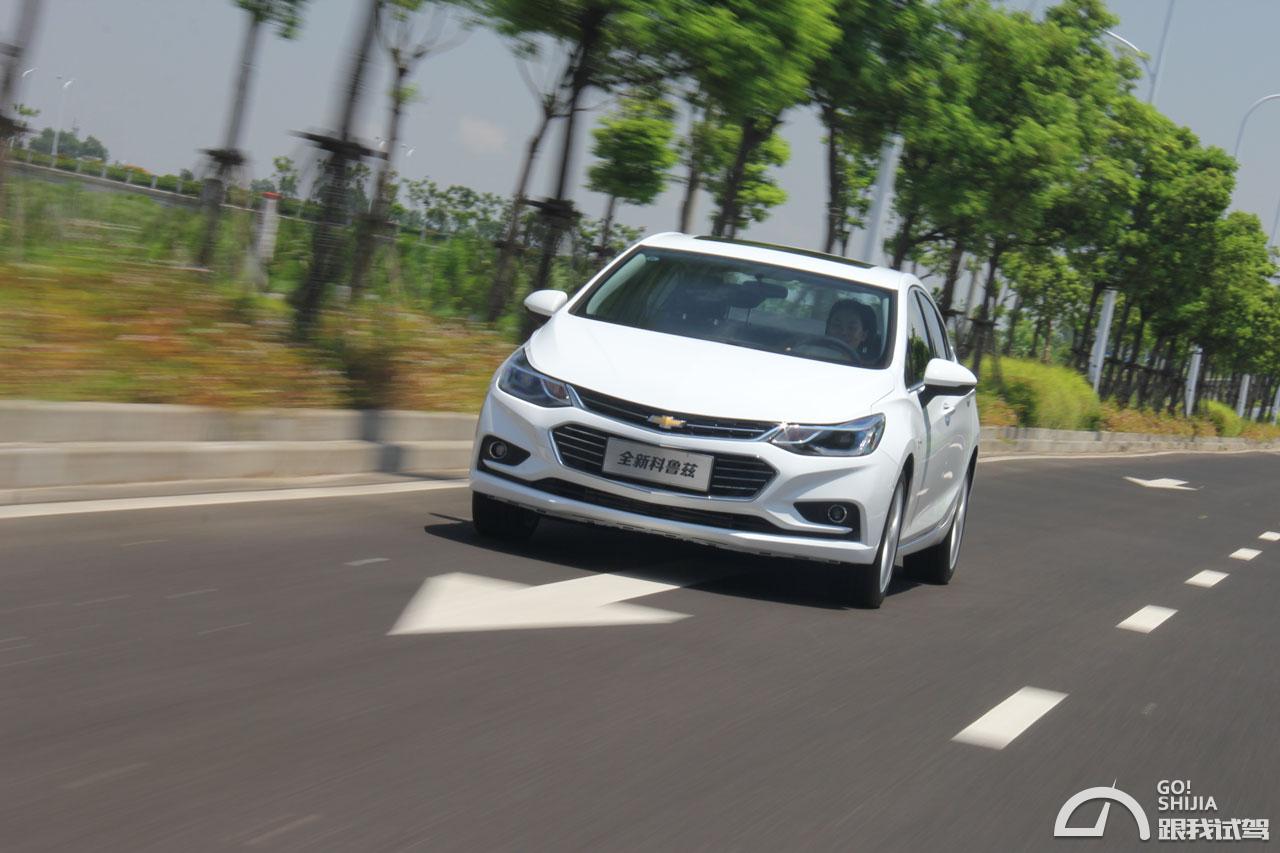 试驾19科鲁兹,雪佛兰科鲁兹2015款经典试驾视频