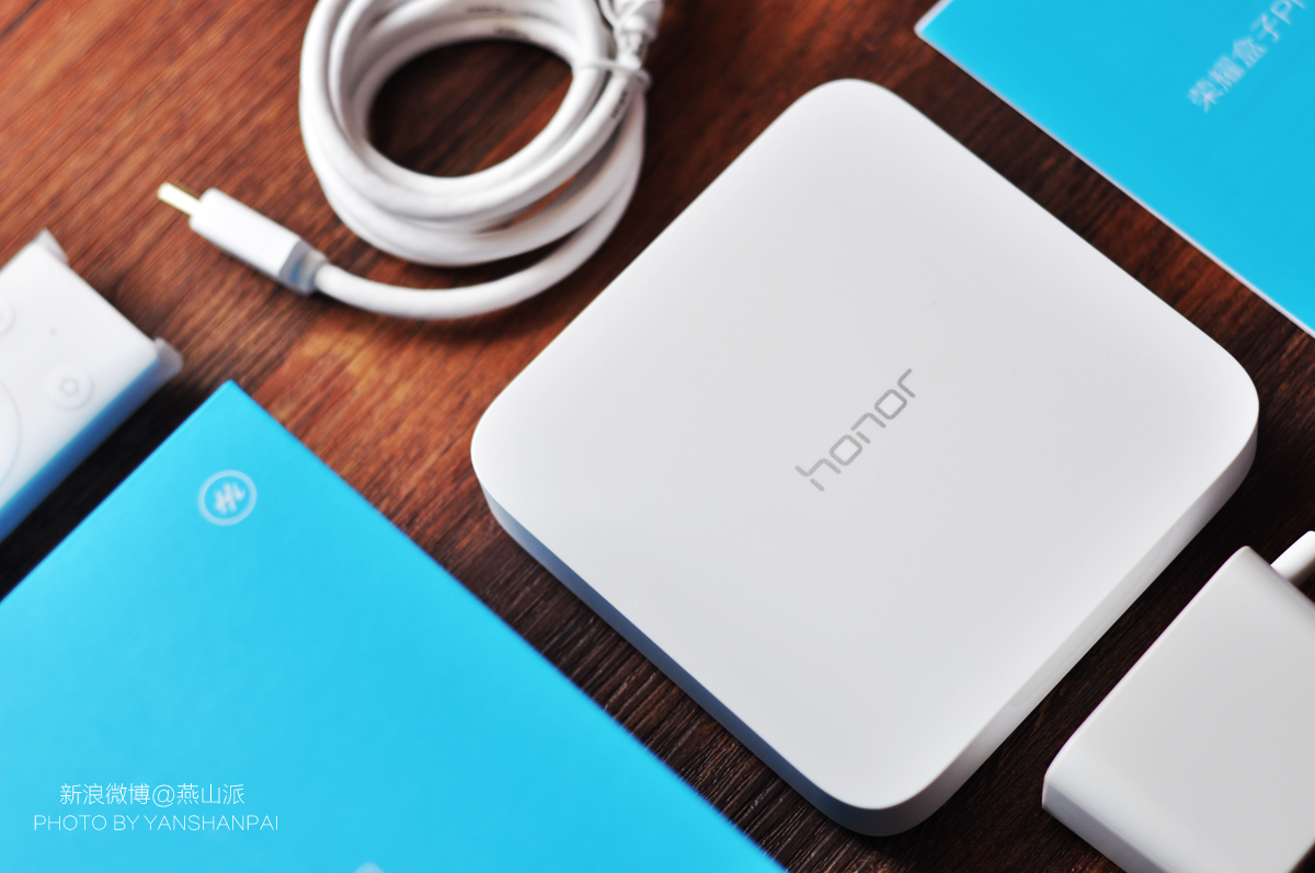 一大一小通吃新老电视用户，荣耀盒子Pro深度体验