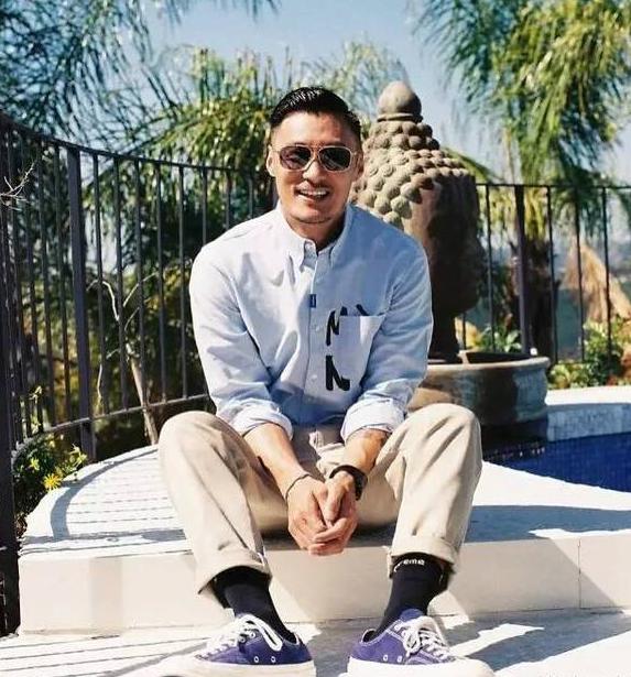 余文乐有几段恋情,余文乐晒合影疑公开恋情