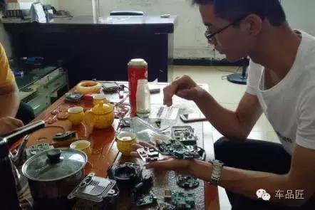自动大灯影响氙气灯寿命吗,氙气灯频繁闪影响寿命吗