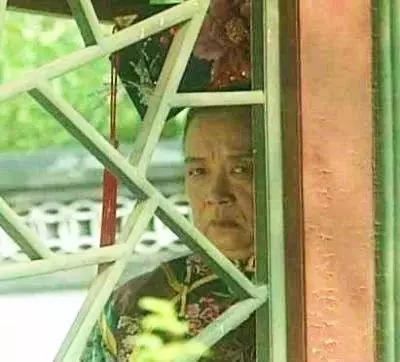 比国家队奥运队服还要丑的，是我国的奥运酒...