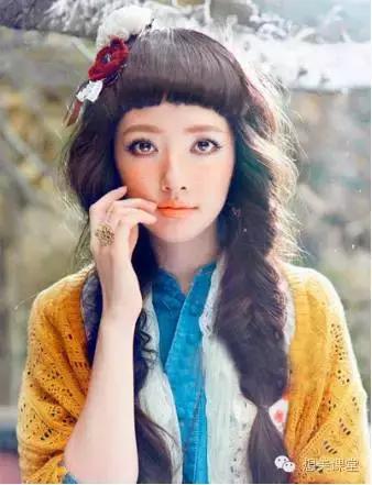 什么样的齐刘海好看显得乖乖的,齐刘海是不是要特别齐才好看