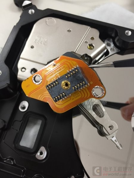 拆解希捷500g移动硬盘,希捷1tb固态硬盘拆解