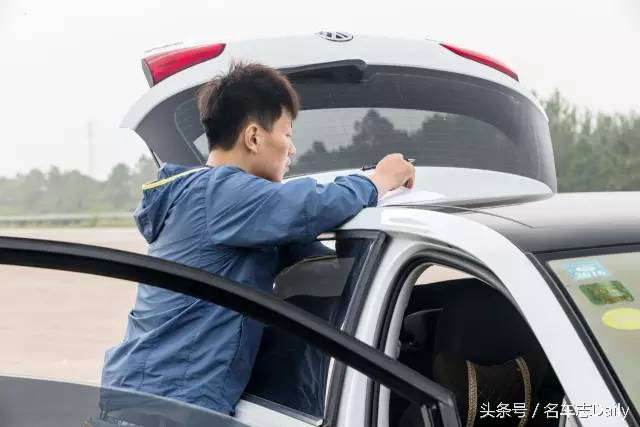 如何挑选一款适合自己的轮胎,夏季轮胎和四季轮胎