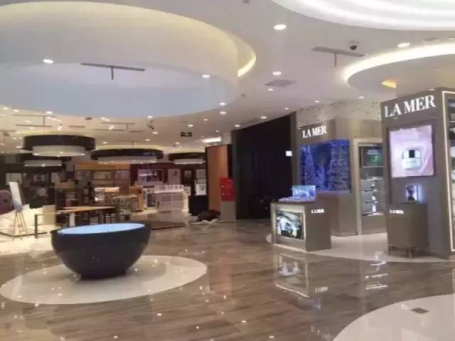 上海比较大的免税店在哪里 (上海最大的免税店在哪)