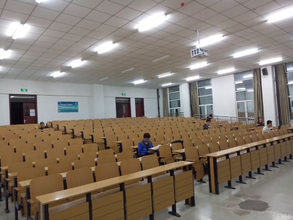 太原理工大学学姐迎新,新生怎么去太原理工大学