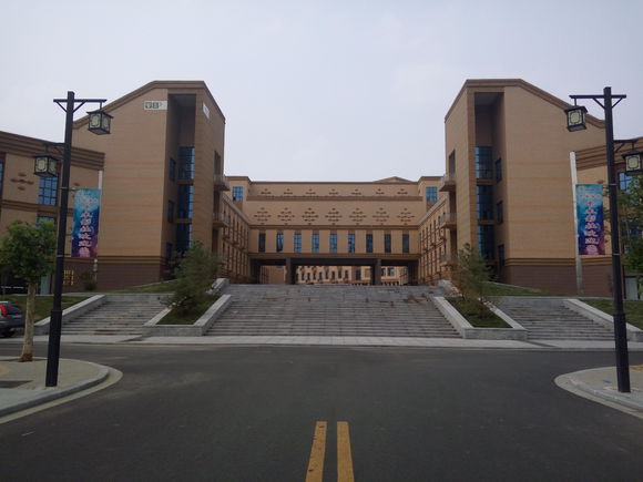 太原理工大学学姐迎新,新生怎么去太原理工大学