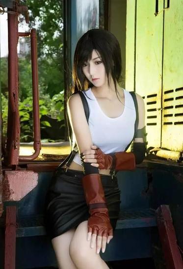 蒂法cos魔王,蒂法克劳德真人cos