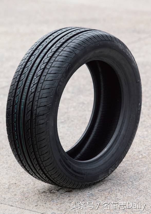 如何挑选一款适合自己的轮胎,夏季轮胎和四季轮胎