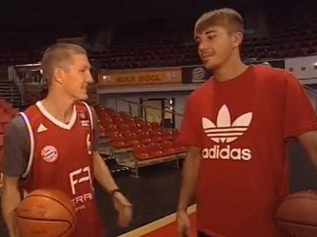 足坛与明星,足坛球星遇上篮坛巨星