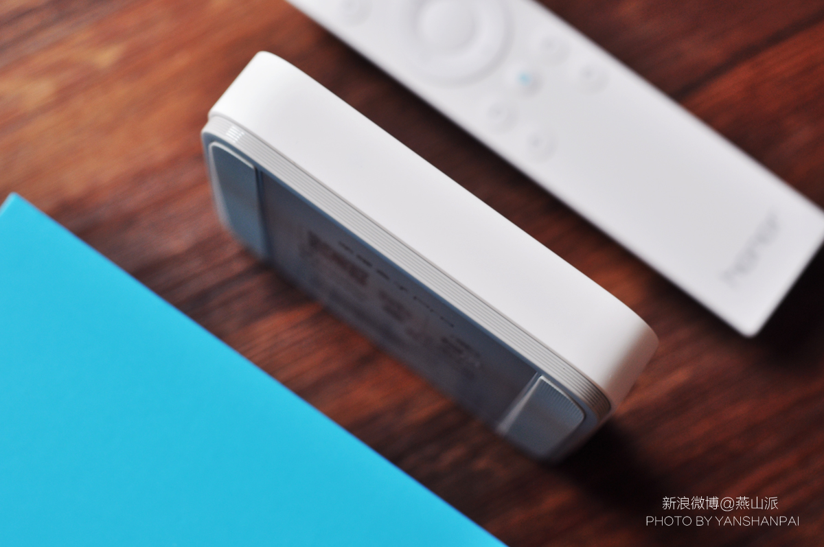 一大一小通吃新老电视用户，荣耀盒子Pro深度体验