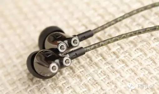 入耳式耳机排行榜,入耳式耳机排行榜推荐