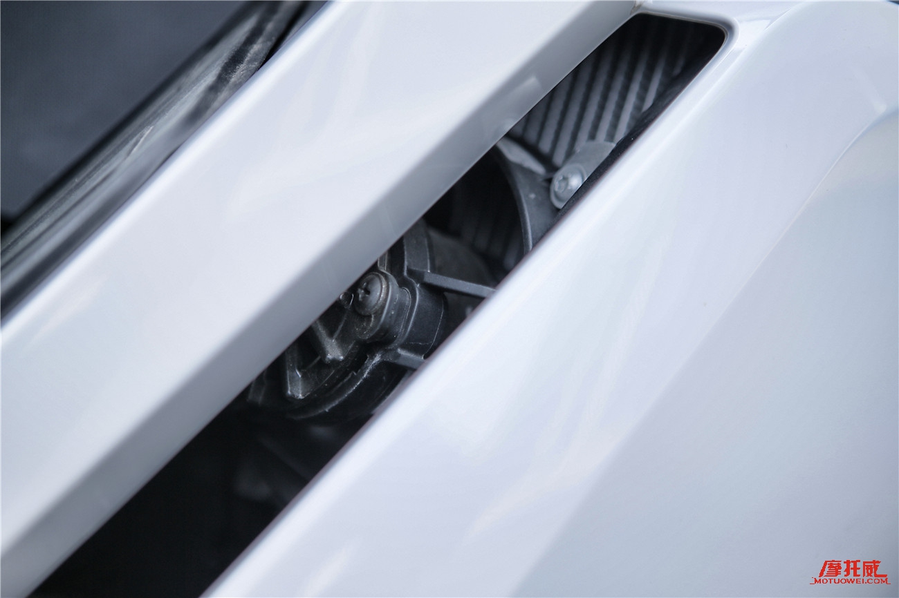 宝马电动摩托车cevolution缺点,宝马电动摩托车cevolution评测