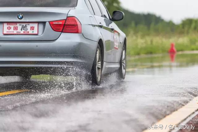 如何挑选一款适合自己的轮胎,夏季轮胎和四季轮胎