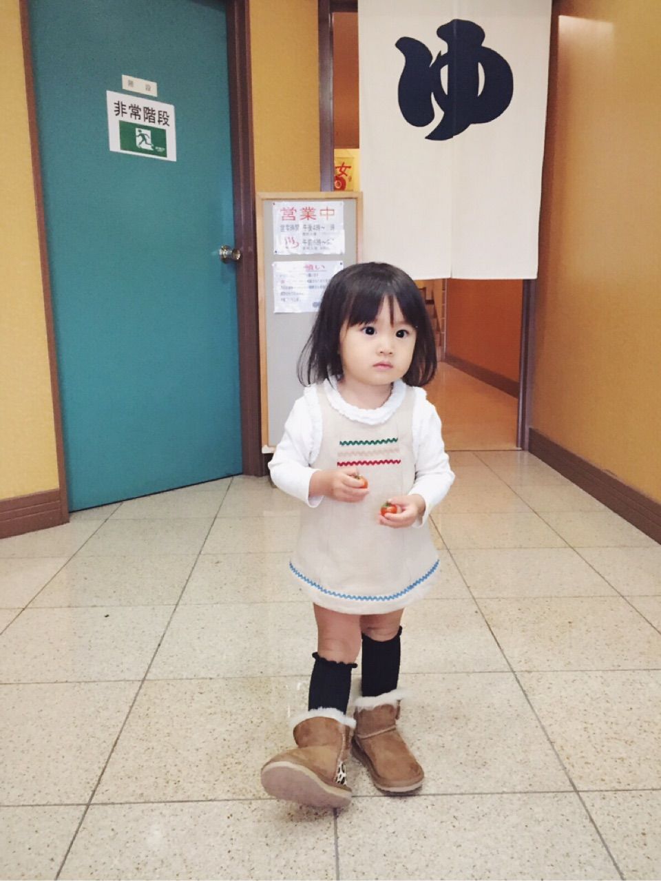 小童装男童1-3岁断码清仓大甩卖,中大童8-12岁童装品牌羽绒服清仓