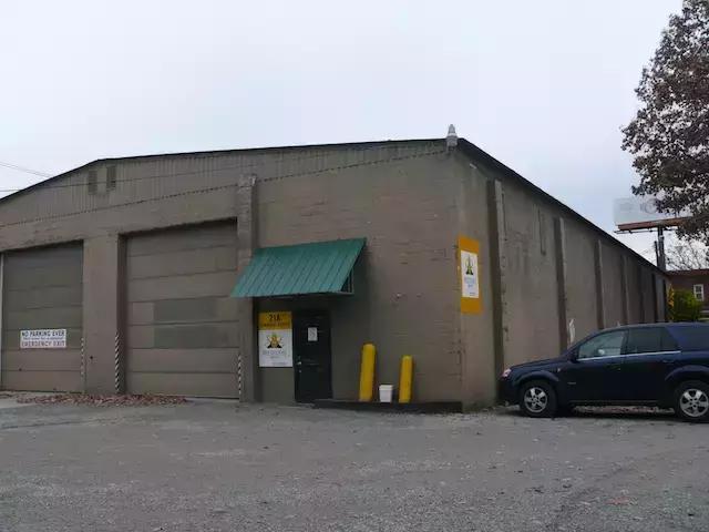 洪荒之力用尽了，来根蟋蟀君做成的能量棒吧！