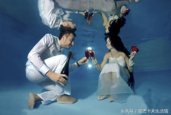 葡萄酒是红色吗,女儿红酒和红葡萄酒