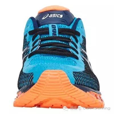 斑马评测ASICS花3年研究的变色网面，却被丑出境界的配色抢走关注